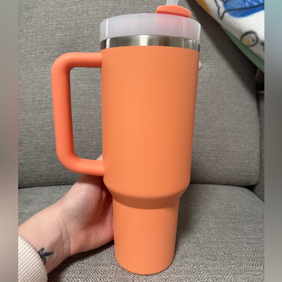 Stanley Nectarine 40oz Tumbler - Picture 2 of 4